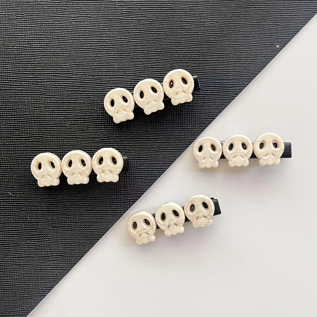 4pcs Matte Acrylic Skull Hair Clips, White Skull Halloween Hair Accessories For Horror Costume Cosplay