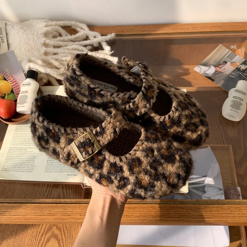 

elevator shoes Women Fur Loafers Winter buckle Round Toe Shoes narrow band shallow Slip on Comfortable Furry Slides fashion