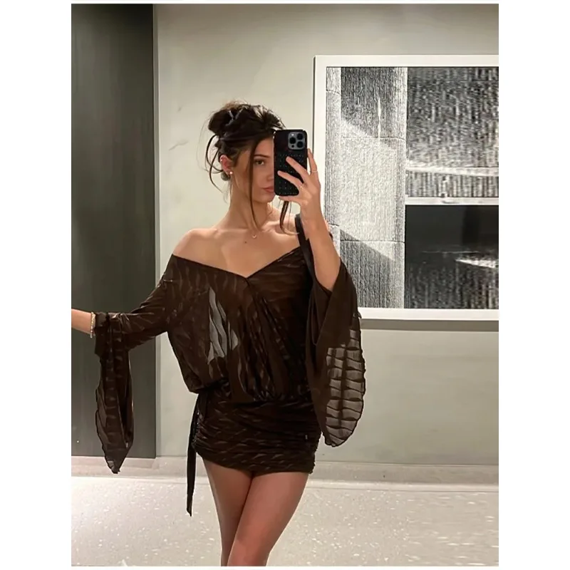 

Новое женское сексуальное мини-платье с открытой спиной, прозрачное, с глубоким V-образным вырезом, длинными рукавами, облегающее, подчеркивающее фигуру, для вечеринок и клубов.