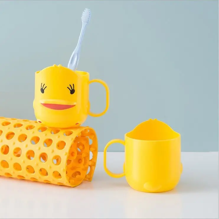 Children's cartoon mouthwash cup duckling cute brushing cup little yellow duck