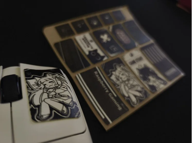 Stiker AntiSlip Penambah Pegangan Mouse Gaming Raspberry Dirancang Khusus untuk Meningkatkan Presisi