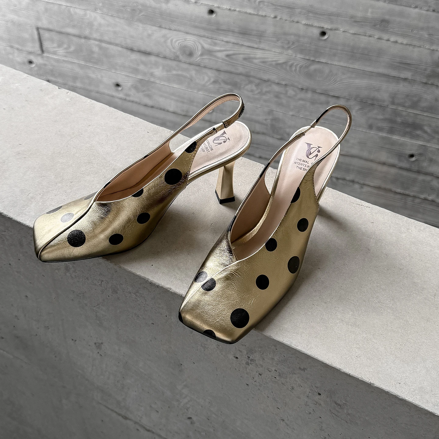 

Genuine Leather Pumps Shoes High Heels Square Toe Slingback Office Dress Shoes Retro Sexy New Modern Women‘s Sandals
