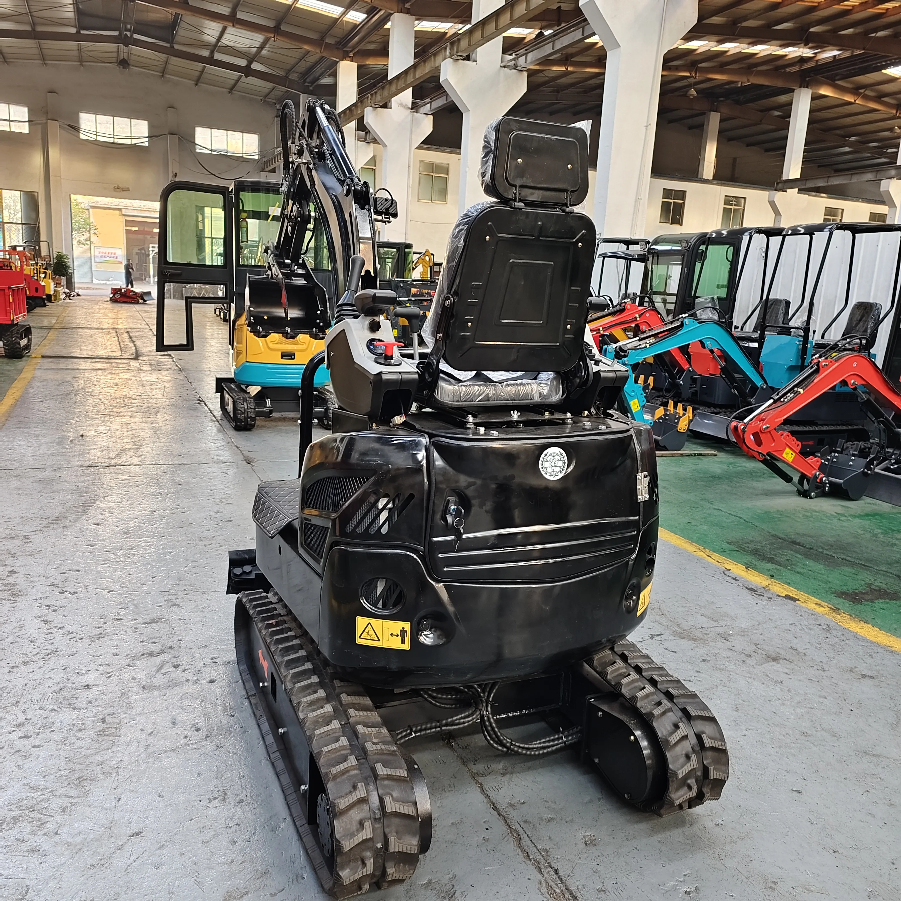 ミニショベル 1.5トン 1.8トン 2トン カスタムキャブ 高品質 クボタエンジン CE EPA ユーロ5 ミニショベル