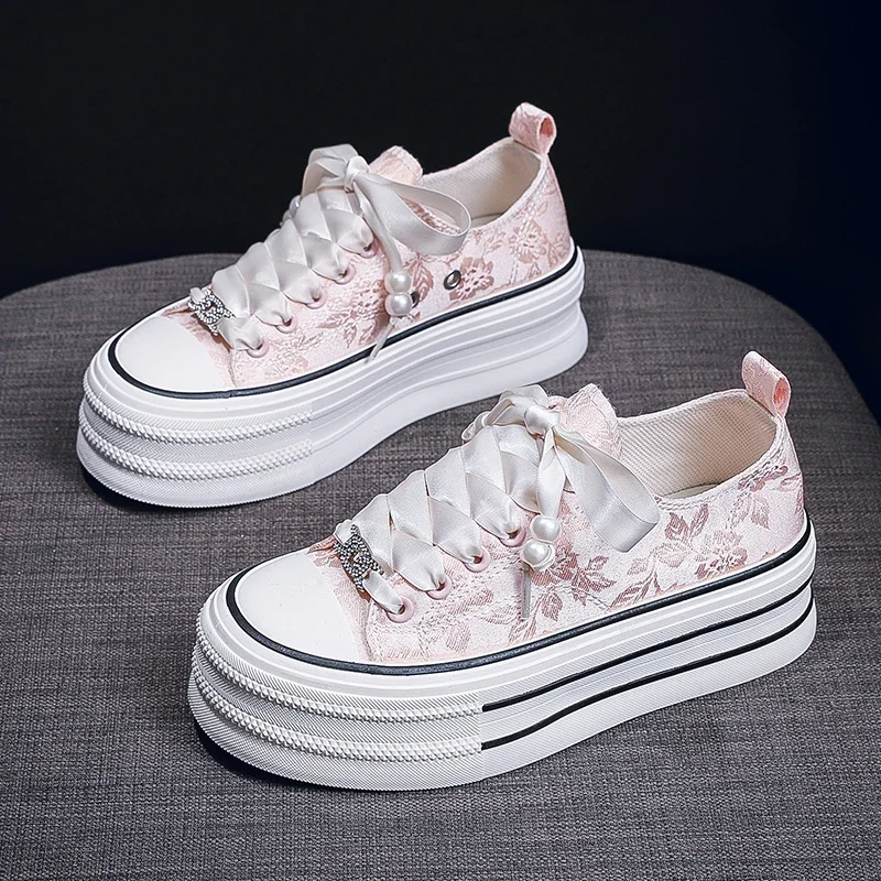 Female Fashion Comfort Slip-on Sneakers Platform Vulcanized Shoes Women Canvas Skate Shoes Casual Flats Sneakers .