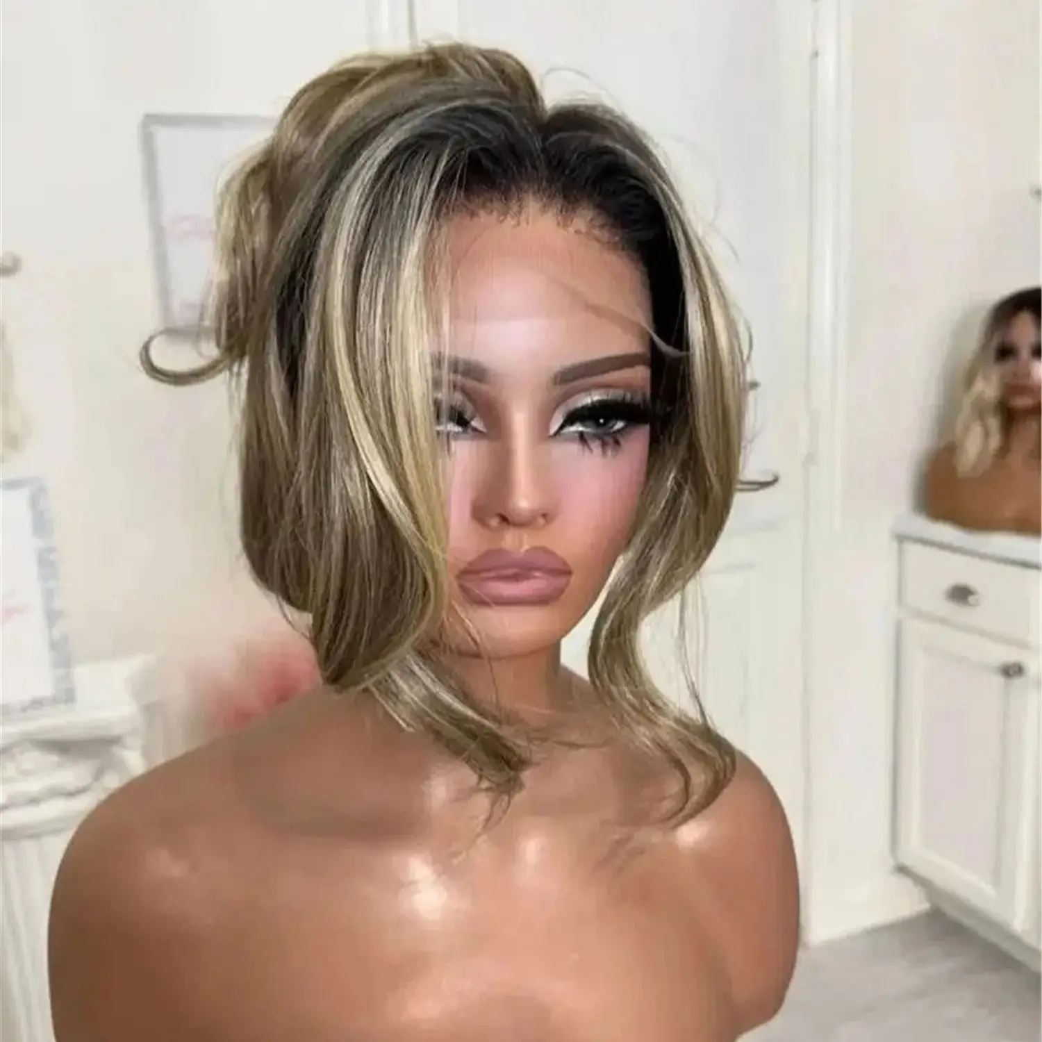 Women's Wig Caramel Brown Ombre Glluelss Hair D Lace Front Wig Realistic Look Preplucked Hairline 28 Inch Natural Body Wave Wig
