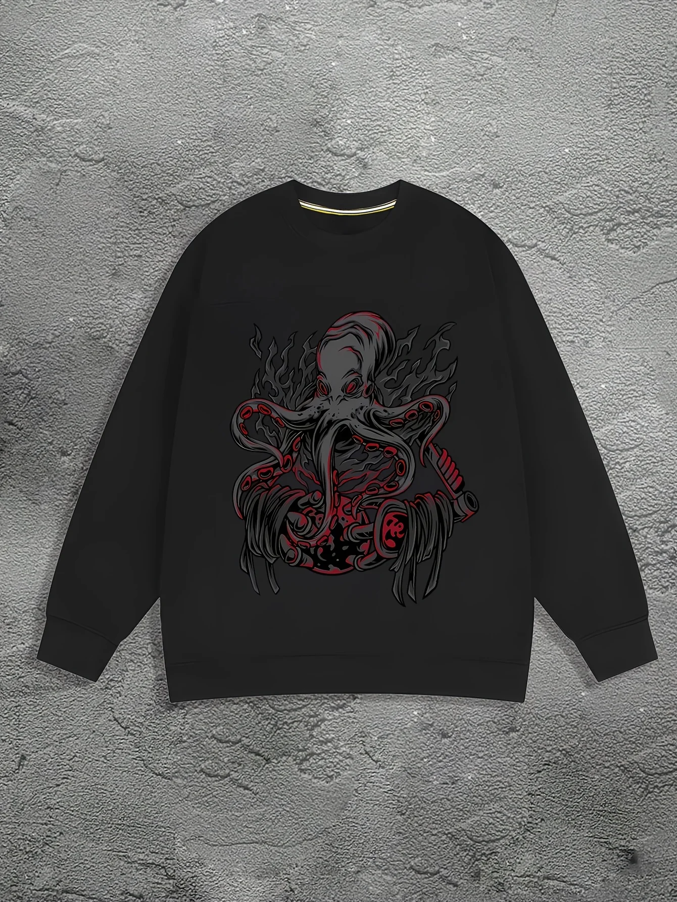 سويت شيرت رجالي برسومات متدرجة باللونين الأخضر والأسود مستوحى من الطراز القديم - طباعة على الوجهين 250 جرام، أكمام طويلة