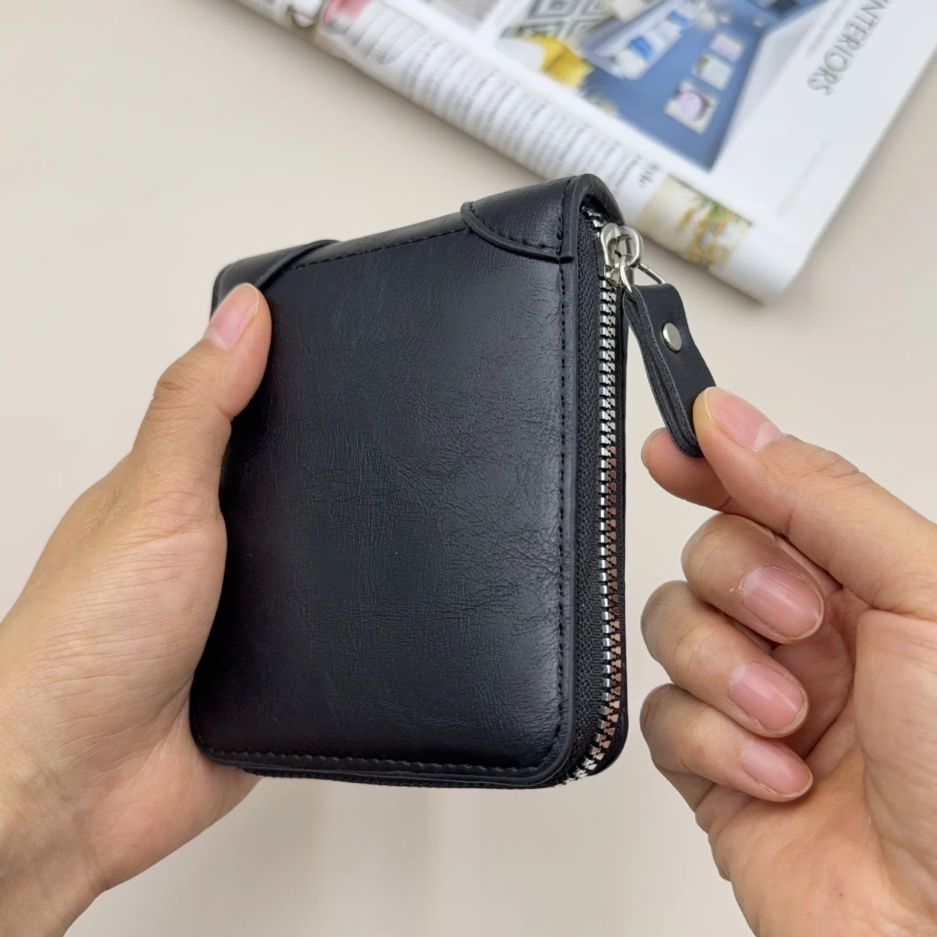 Herren-Lederbrieftasche mit großer Kapazität, Reißverschluss, mehreren Kartenfächern, Münz- und Bargeldfach sowie Ausweisfenster – Detail 4