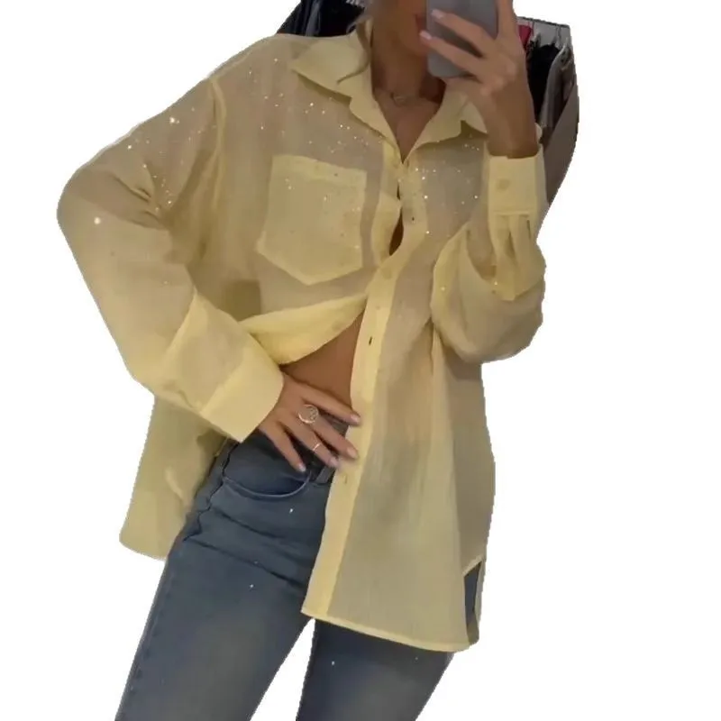 光沢のあるスパンコールのゆったりとした薄手のシャツ、レディースオープンカーディガンスタイル、カジュアルな長袖ポロ襟、レギュラー丈、無地、ボタン付き