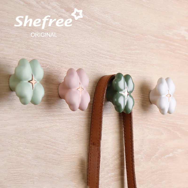 Four Leaf Clover Ceramic Wall Hook Decorative Hooks Children Room Cabinet Hooks Coat Hangers Towel Hanger Colorful Hook