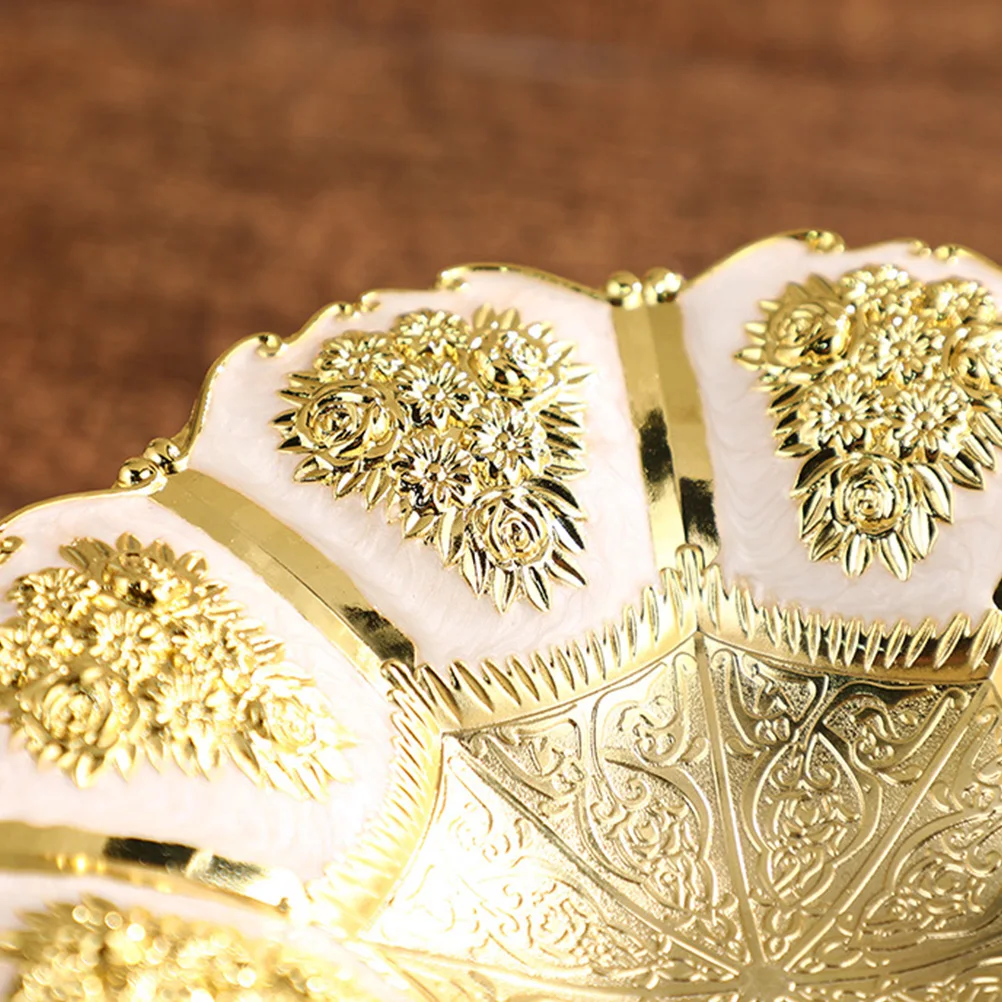 

Golden Snack Serving Plate Alloy Fruit Dish Decorative Candy Holder For Party Wedding Home Kitchen Bar Supplies Dessert