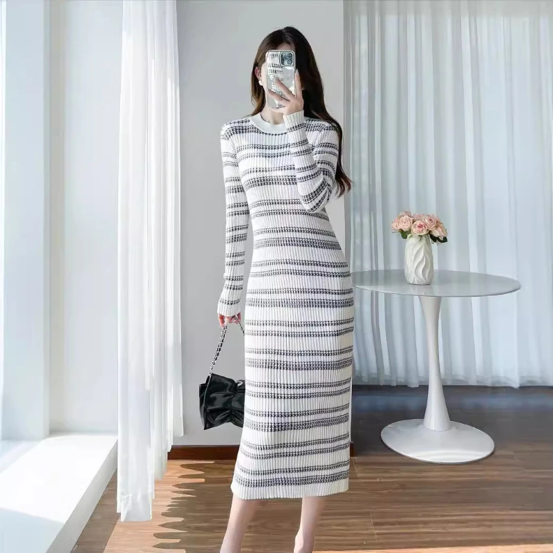 Elegant A- Line French Style Long Dress Off-shoulder Long Sleeve Body Shaping Waist-fitted Autumn New 2024 Arrival Cooling Dress