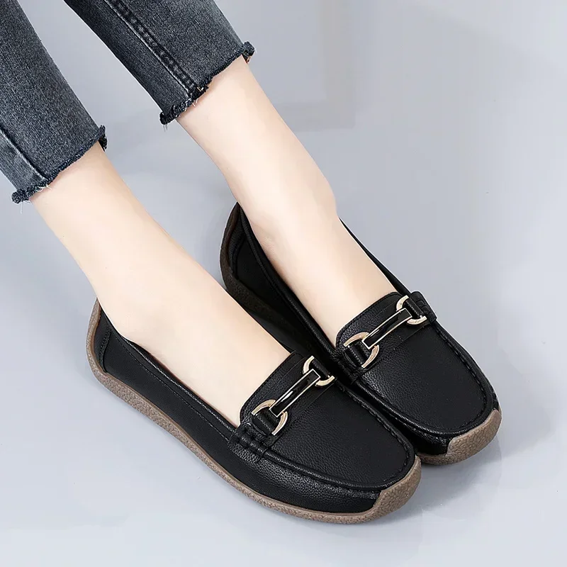 2024 New Spring /summer Women Flats Genuine Leather Moccasins Woman Casual Shoes Slip-on Loafers Female Boat Big Size Shoes