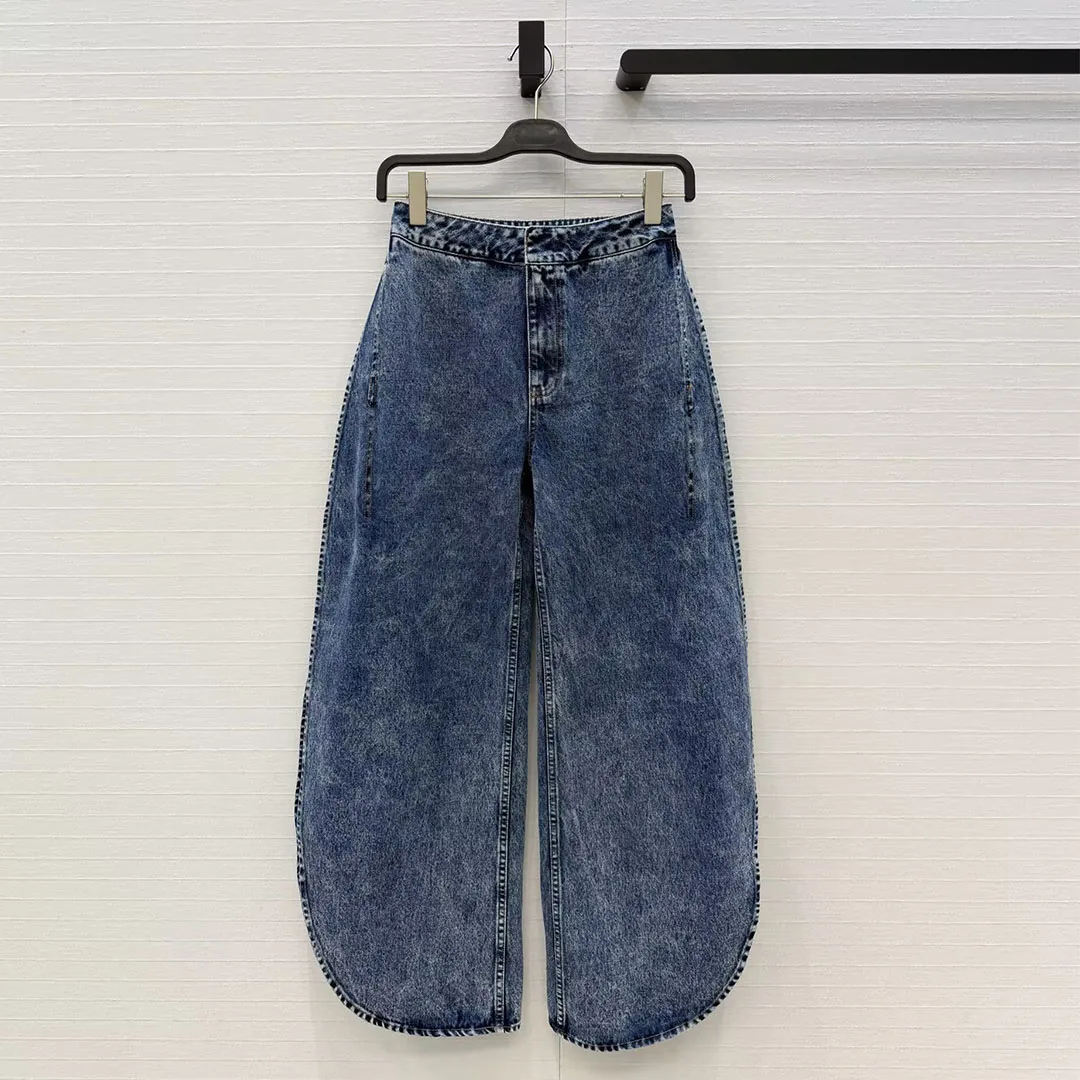 

Новинка: джинсы с высоким боковым разрезом и изогнутым кроем, весна 2026, модные уличные джинсы, синие, с вышивкой, свободные, винтажные, из денима