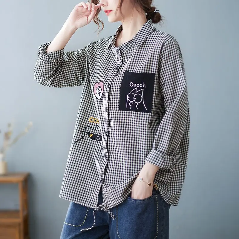 Women\'s Spring and Autumn New Style Checkered Shirt Loose and Slimming Artistic Retro Long Sleeved Lapel Versatile Casual Top