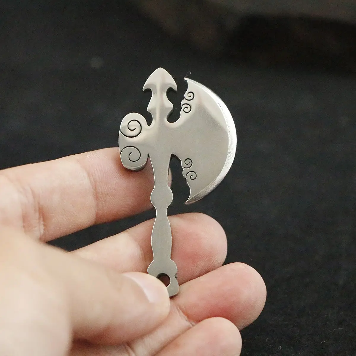 

Creative Solid Stainless Steel Personalized Axe Keychain Pendant Accessories Gift Outdoor EDC Tool