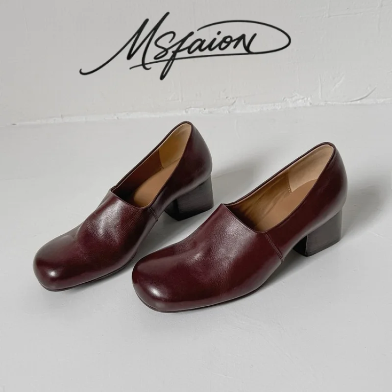 

2026 Autumn Winter New Women's PumpsMid Heel Round Toe Burnished Leather Shoes Genuine Top Layer Leather Soft Comfort Block Heel