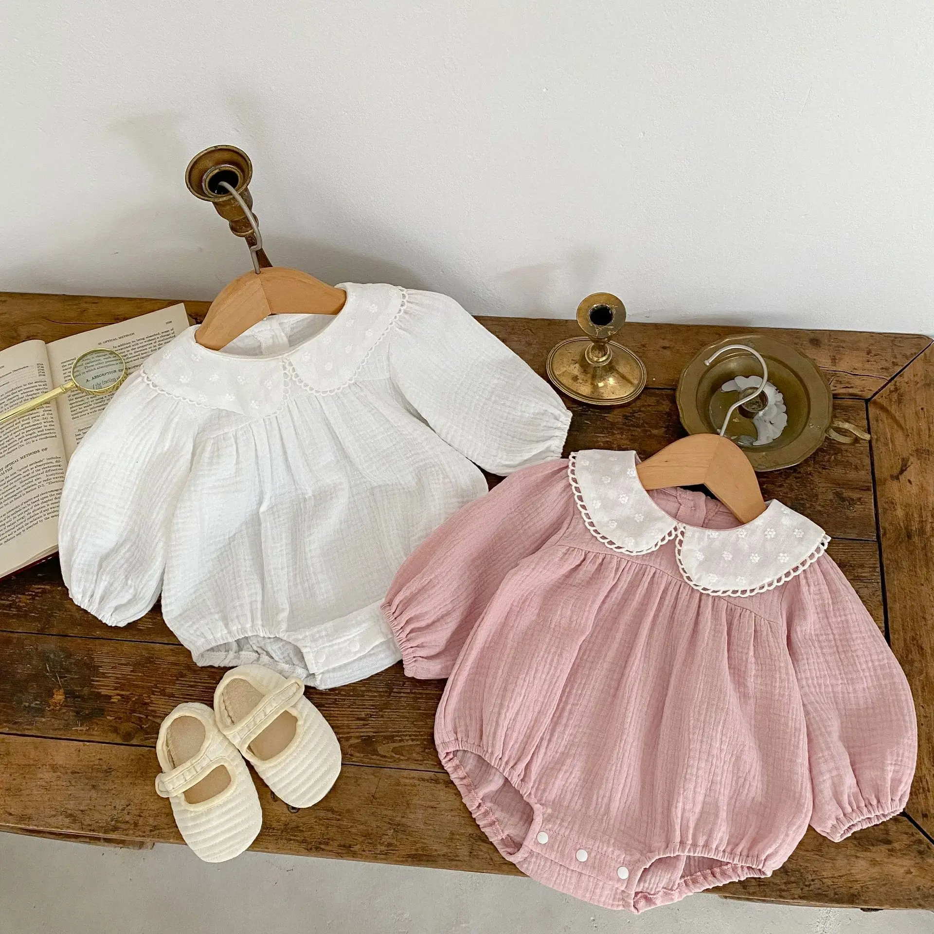2025 Spring Baby Girl Onesie Simple Solid Color Long-sleeved Fart Coat Versatile Doll Collar Triangular Romper Climbing Suit
