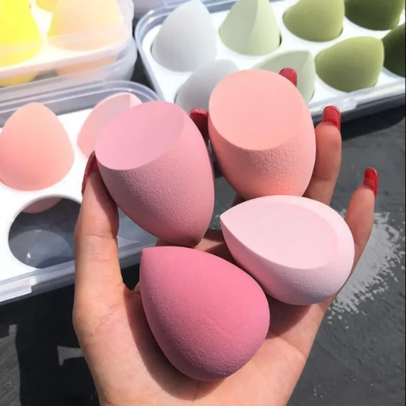 

Набор из 4 мягких спонжей для макияжа: косметические пуховки для сухого и влажного нанесения, спонжи-яйца для тональной основы и пудры, со скошенным краем