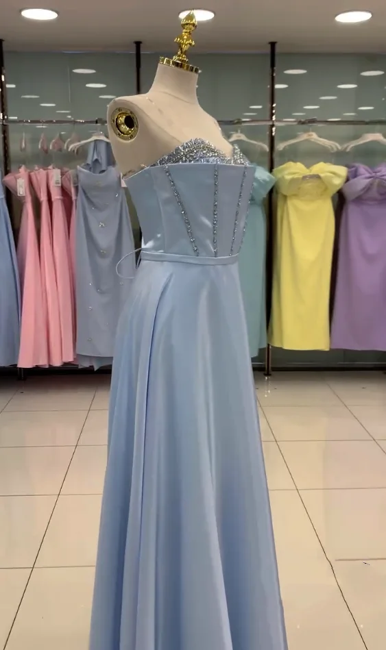 تخصيص Charmeuse حجر الراين الدانتيل متابعة ألف خط فساتين متوسطة الطول مناسبة مخصصة أنيقة عالية الجودة مساء حزب ثوب التألق