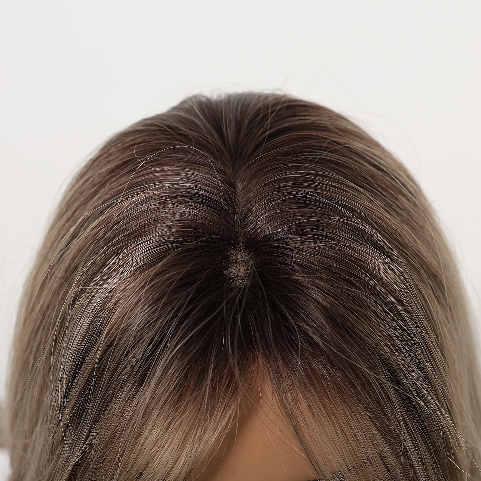 ALAN EATON Long Wavy Blonde Mix Brown Synthetic Wig With Curtain Bangs For Women Natural Heat Resistant Daily Party Cosplay Use
