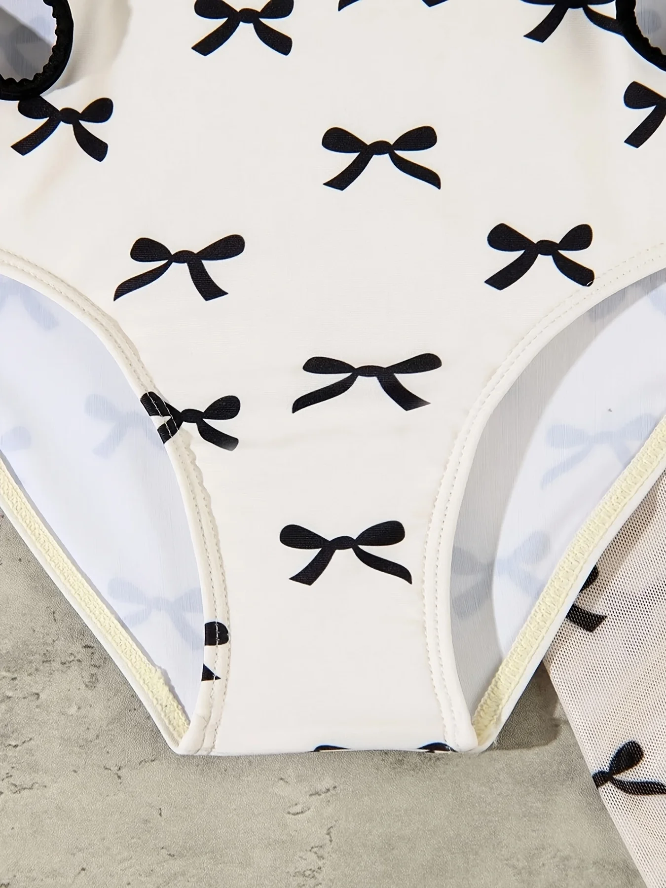 Mädchen-Badeanzug-Set mit Schleifenmuster, einteiliger Badeanzug mit passendem Rock, modisches, lässiges zweiteiliges Badeanzug-Set mit Schleifenmuster und Cut-Out-Design, geeignet für Kinder im Alter von 4–12 Jahren, Sommer-Strandbekleidung – Detail 5