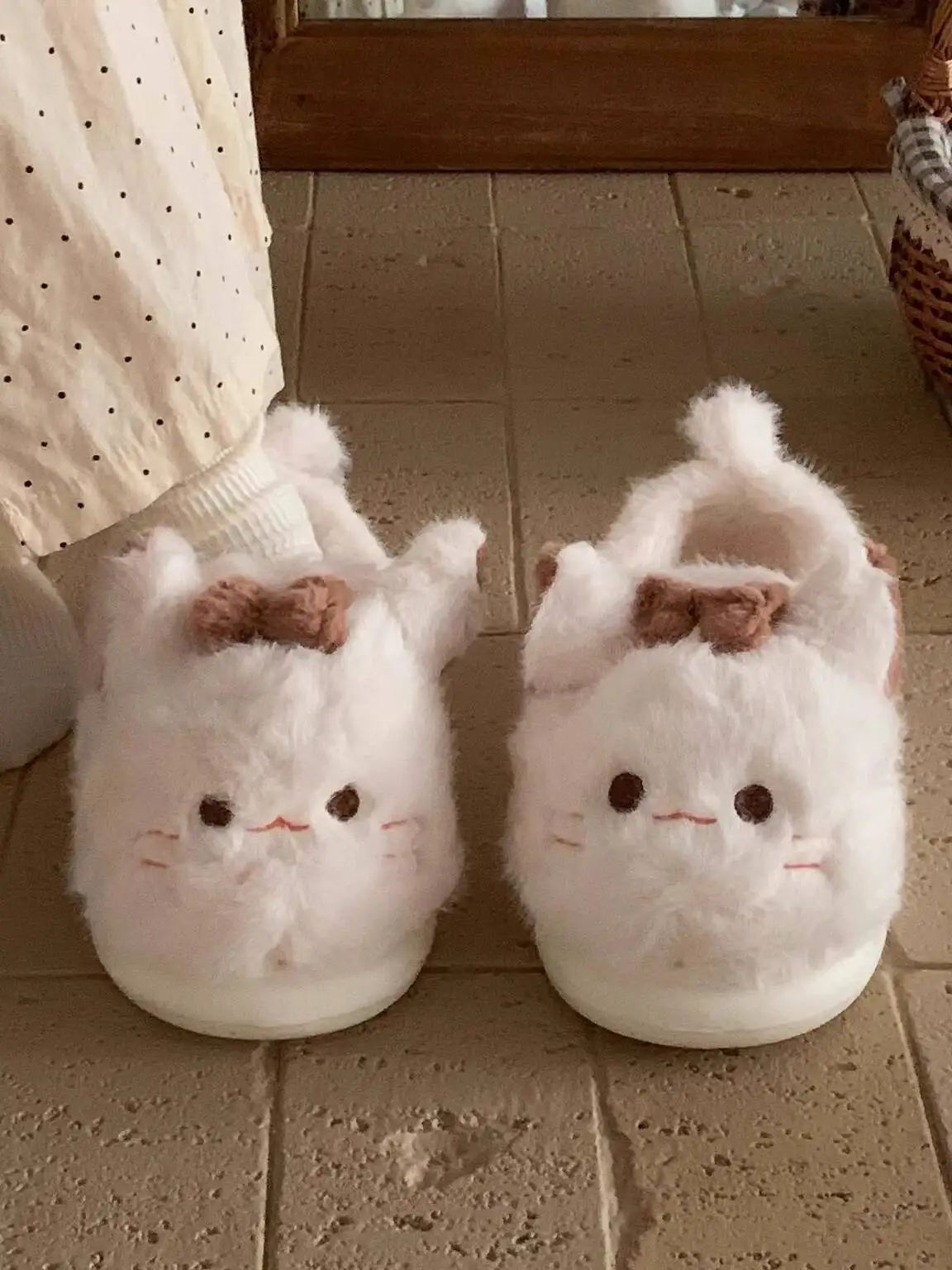 

2025 Winter Women's Cute Cat Cotton Home Slippers Soft Girl Style Non Slip Closed Heel Plush Shoes Indoor Household Slippers
