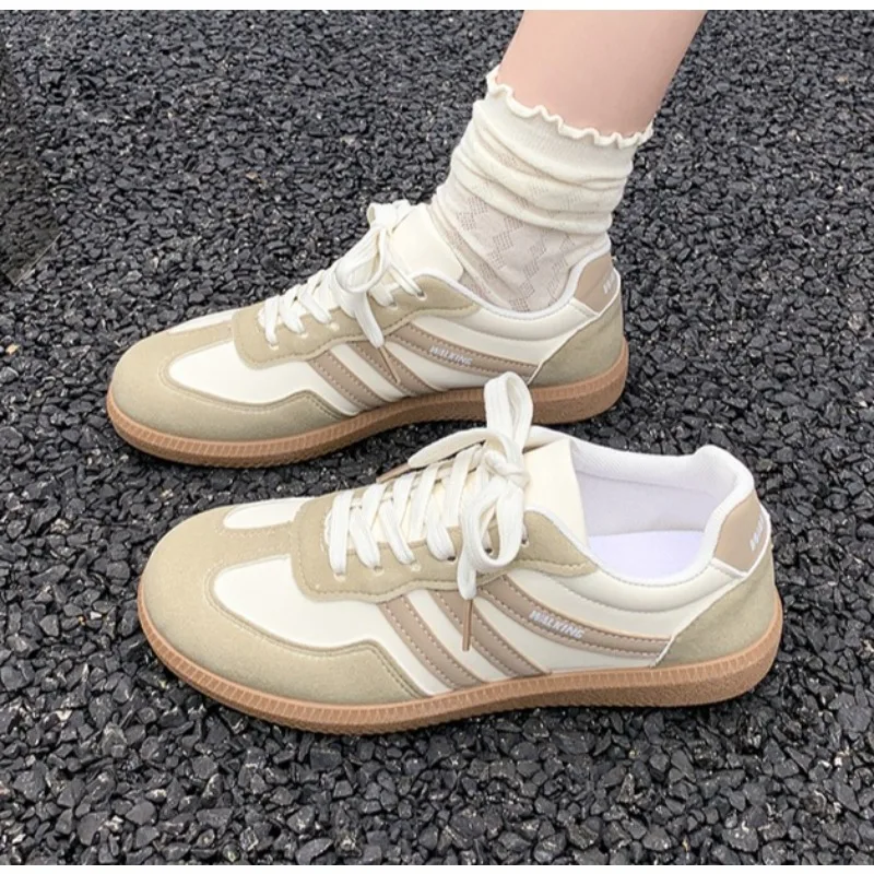 

Women Sneakers Spring New Luxury Flat Loafers Comfortable Slip on Soft Female Sneakers Lightweight Outdoor Shoes Vulcanize Shoe