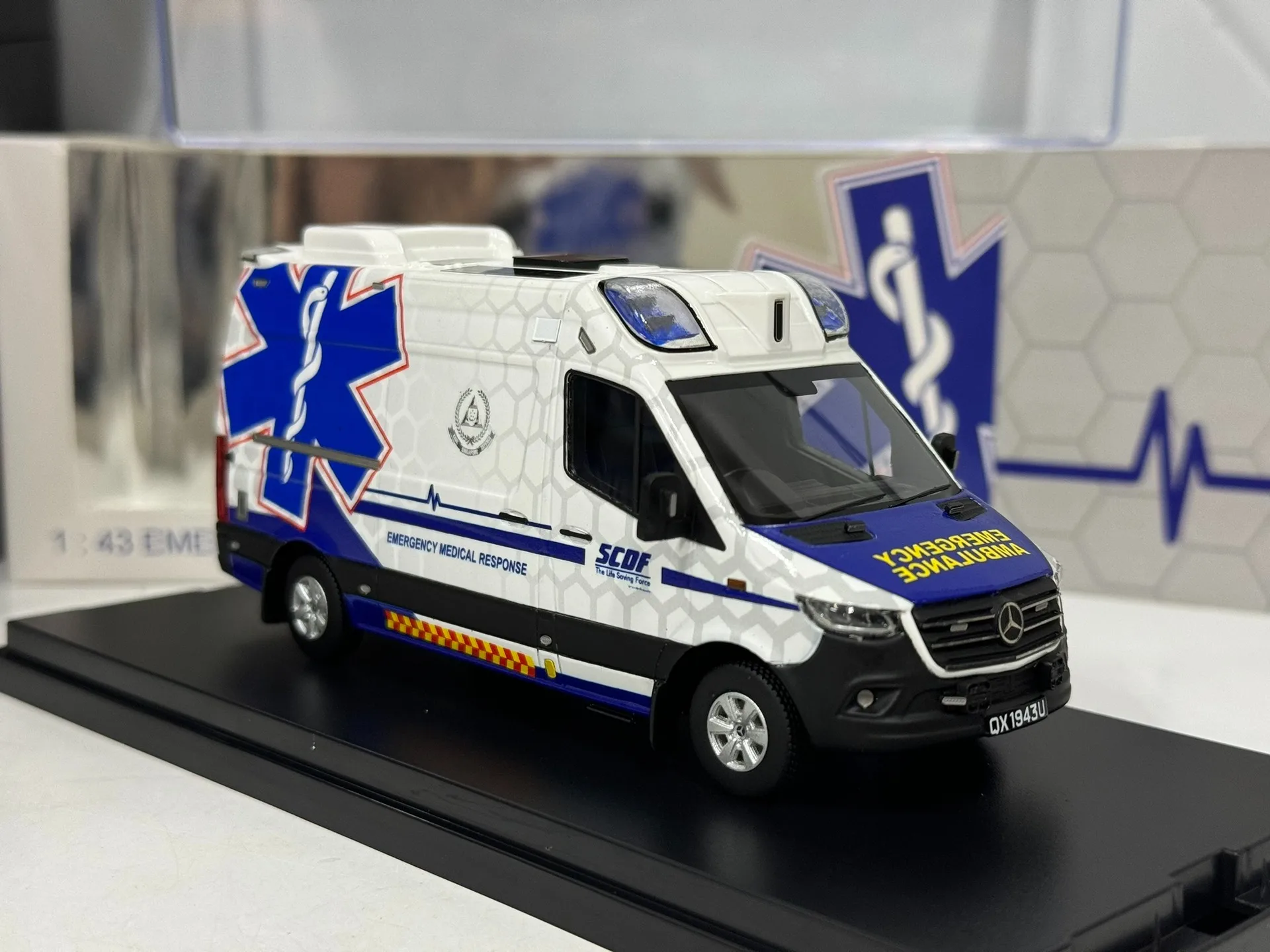 دييكاست تحفة 1/43 مقياس سبرينتر سنغافورة SCDF سنغافورة سيارة إسعاف نموذج تحصيل لعبة هدية تذكارية العرض #2