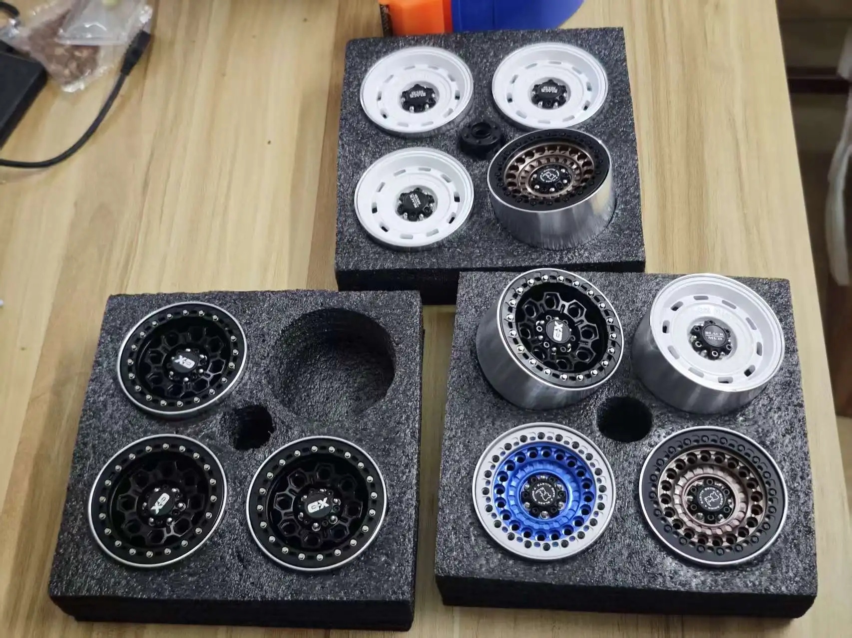 

2Pcs 2.2in Beadlock Wheel Rim Rhino Wheel Hub for 1/10 RC Crawler Car AXIAL SCX10 TRX4 Defender RC4WD D90 Wraith Yikong KM2 TF2