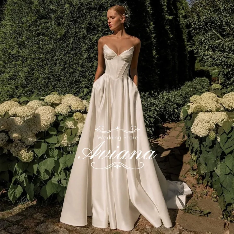 Satin Wedding Dress Strapless Sweetheart Corset Bodice A-Line Bridal Gowns with Pockets Simple Long Train Bride Vestido De Noiva