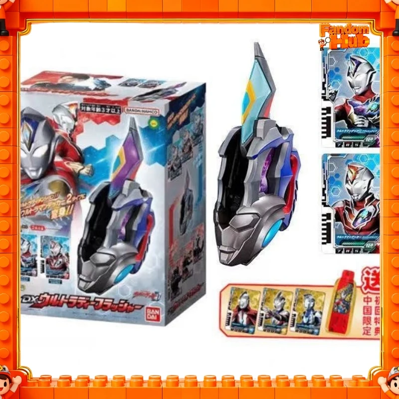 Na stanie BANDAI Ultraman Decker Transformation Device DX Ultra D Flasher (z bonusowym kluczem Ultra Dimension)