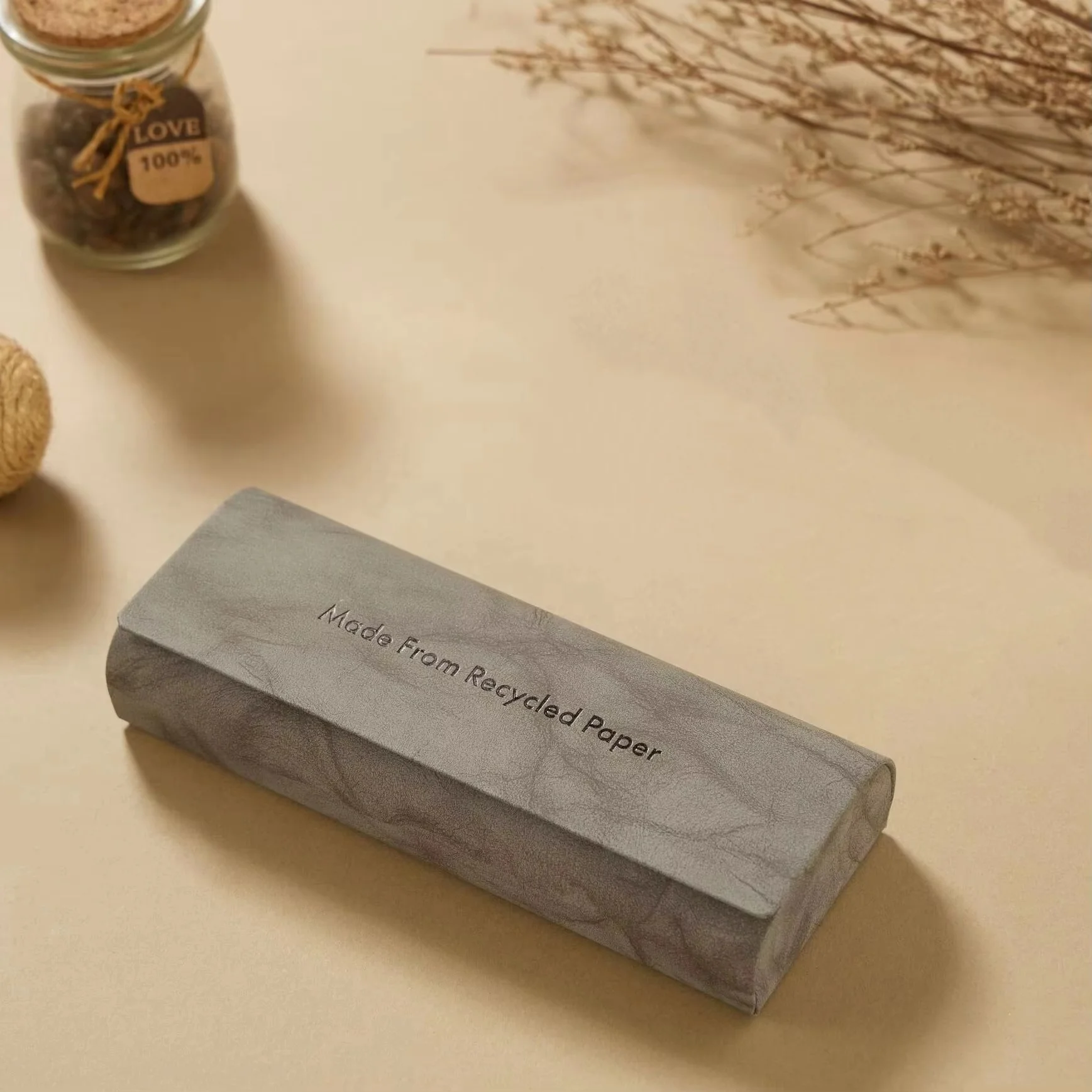 Fashionable rectangular portable pressure-resistant flip cover glasses storage box, handcrafted trendy hard-shell glasses case