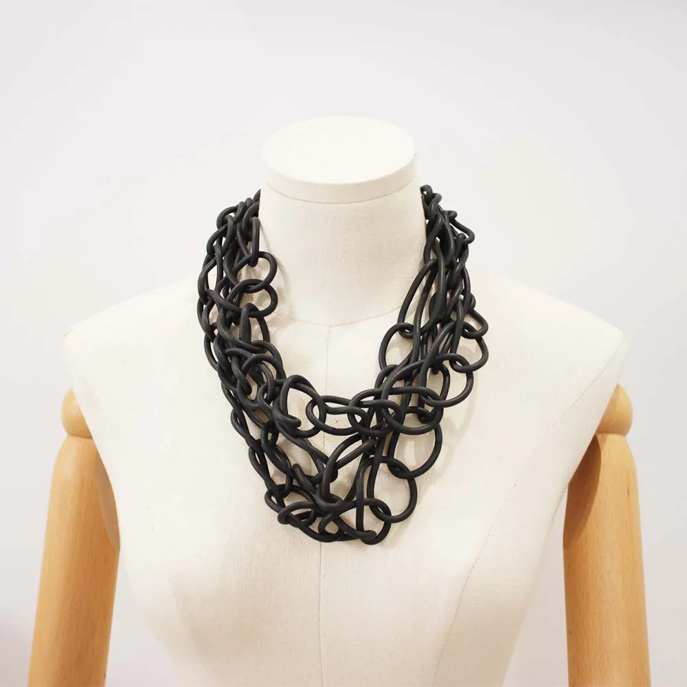 New Hollow Multi-color Circle Rubber Chain Hand-designed Ethnic Style Punk Goth Fashion Clothing Matching Necklace