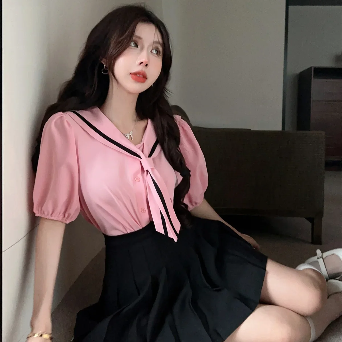 Nuova uniforme da ragazza in stile coreano giapponese Set da due pezzi quotidiano camicia a maniche corte a sbuffo rosa gonna a pieghe nera a vita alta estate