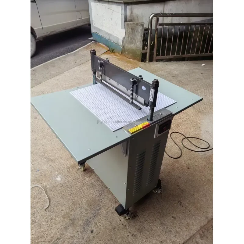 Automatic Fabric Zig Zag Shape Cutting Machine Manual Fabric Sample Straight Blade Cutter Machine