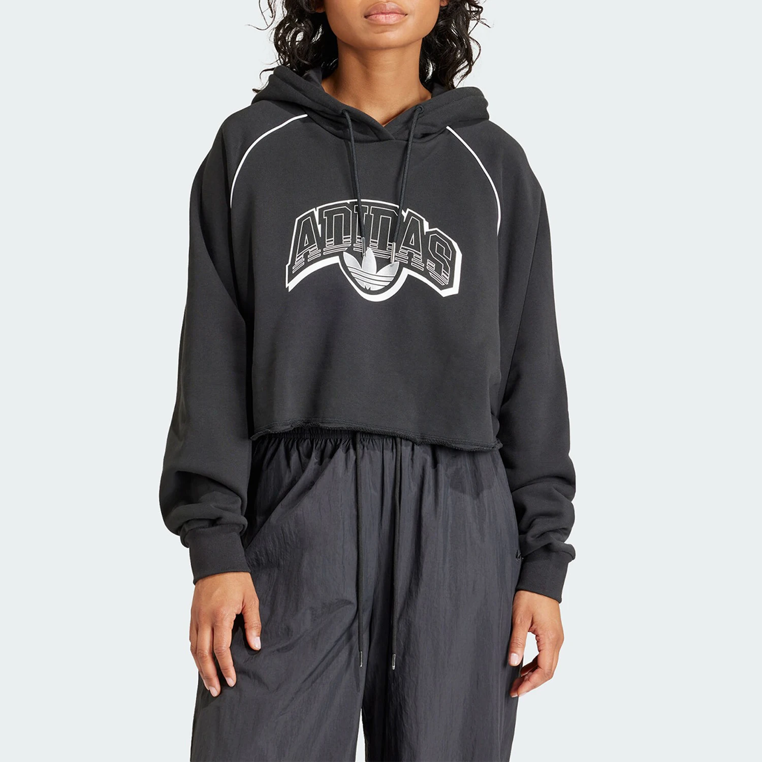 

Adidas genuine genuine Women's Three Stripes Fashion Hoodie Sweatshirt IT9772