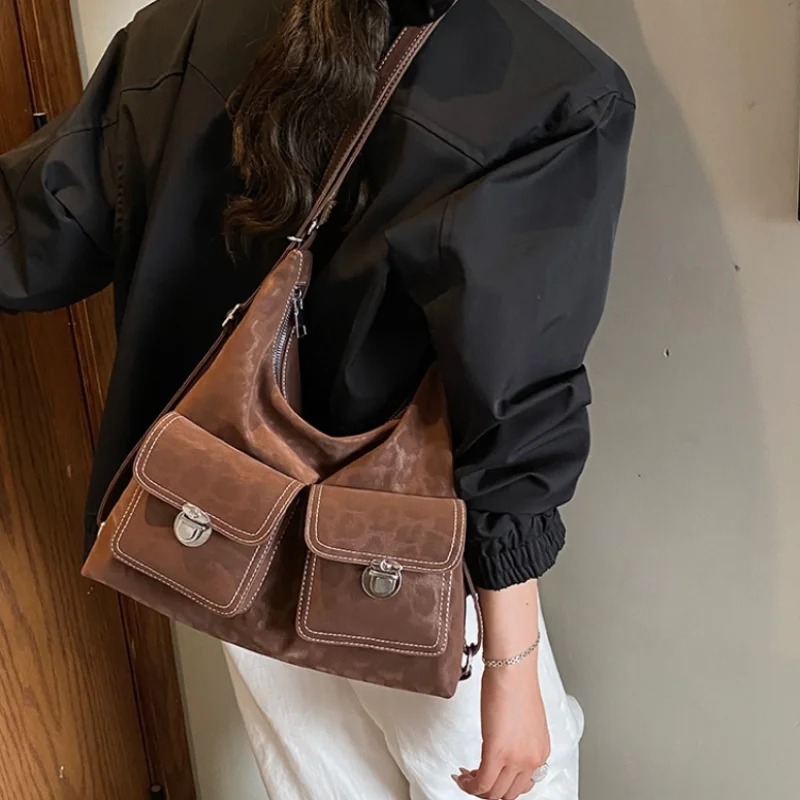 

Повседневная пригородная большая вместительная замшевая сумка-подушка на одно плечо, сумка через плечо в винтажном стиле, полиэстеровая подкладка, застежка-молния