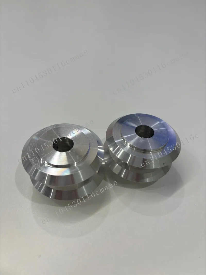 Industrial fabric slitter accessories, pneumatic cutting tool cutting blade core components