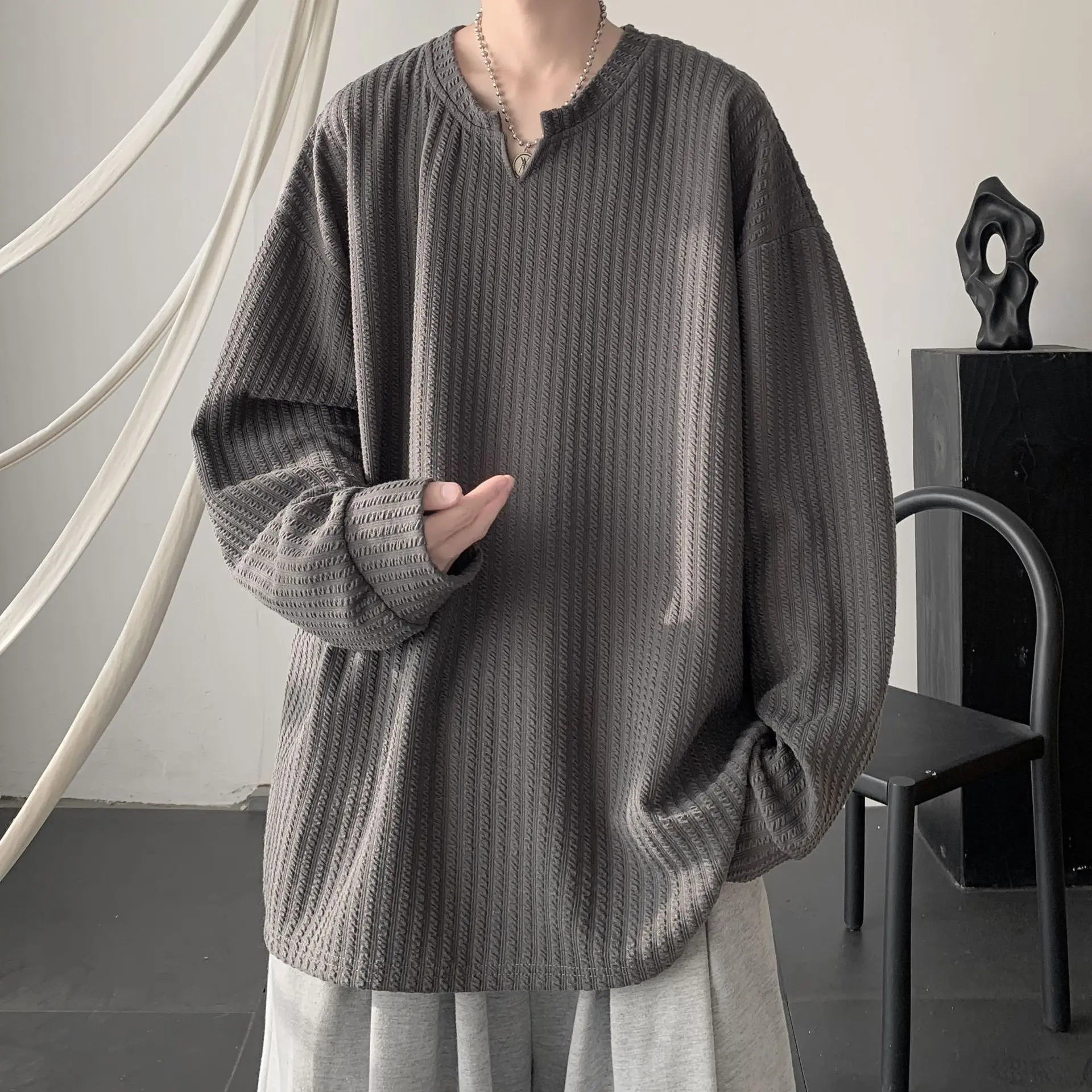 

Мужская одежда больших размеров: худи без капюшона для подкастов, аудио-шоу, интервью, бесед, обсуждений, развлечений. Медиа-товары.