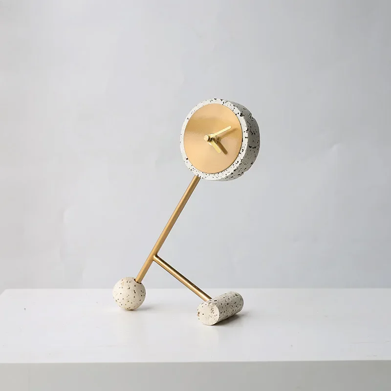 Minimalist Beveled Bracket Simulation Clock Desktop Art Ornaments Office Library Light Luxury Resin Decoration