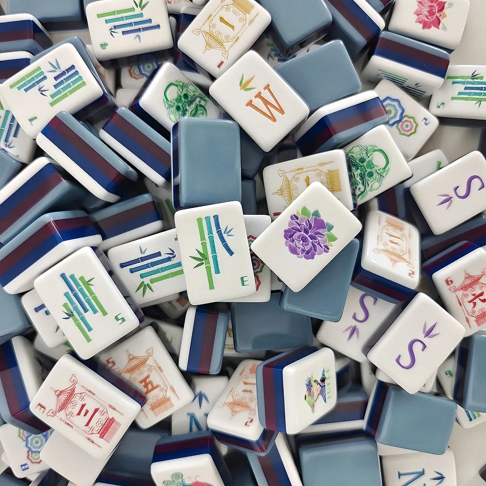 2026 New Luxury Engraved Mahjong Tiles 4-Layer Acrylic Grey Blue Mahjong Tiles Leisure Home Board Games Portable Mah Jongg Gifts