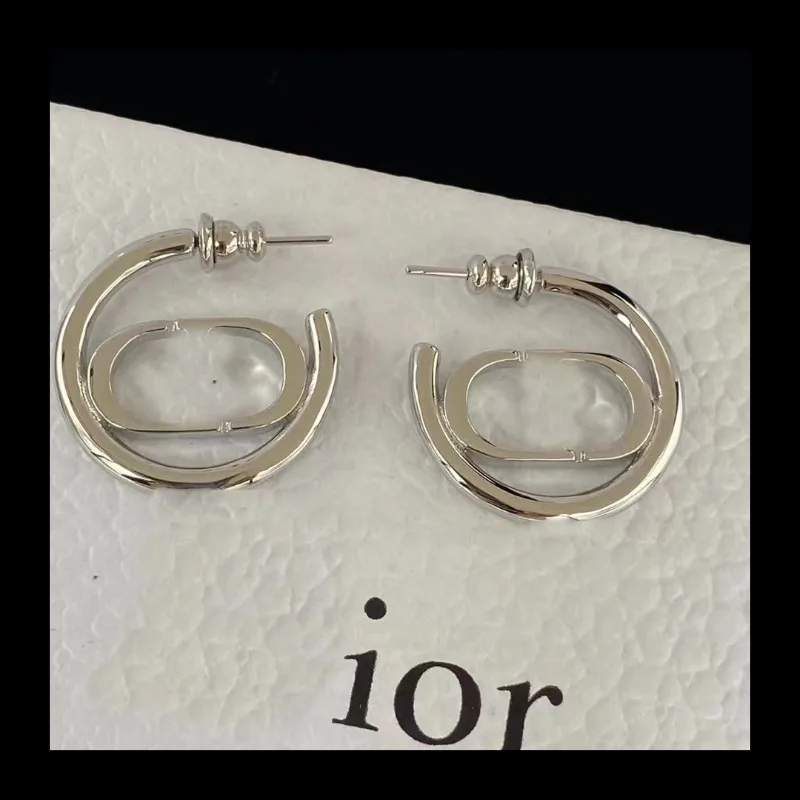 

Dijia Light Luxury Simple High Sense Niche Design Letter Fashion Versatile 2024 Silver Needle Earrings