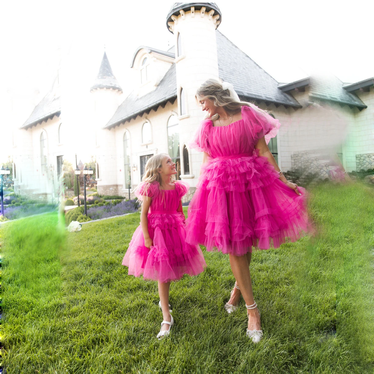 Hot Pink Tulle Mommy And Daughter Matching Dresses For Birthday   Party Photo Shoot Ruffles Puffy Short Mother And Me Evening Go