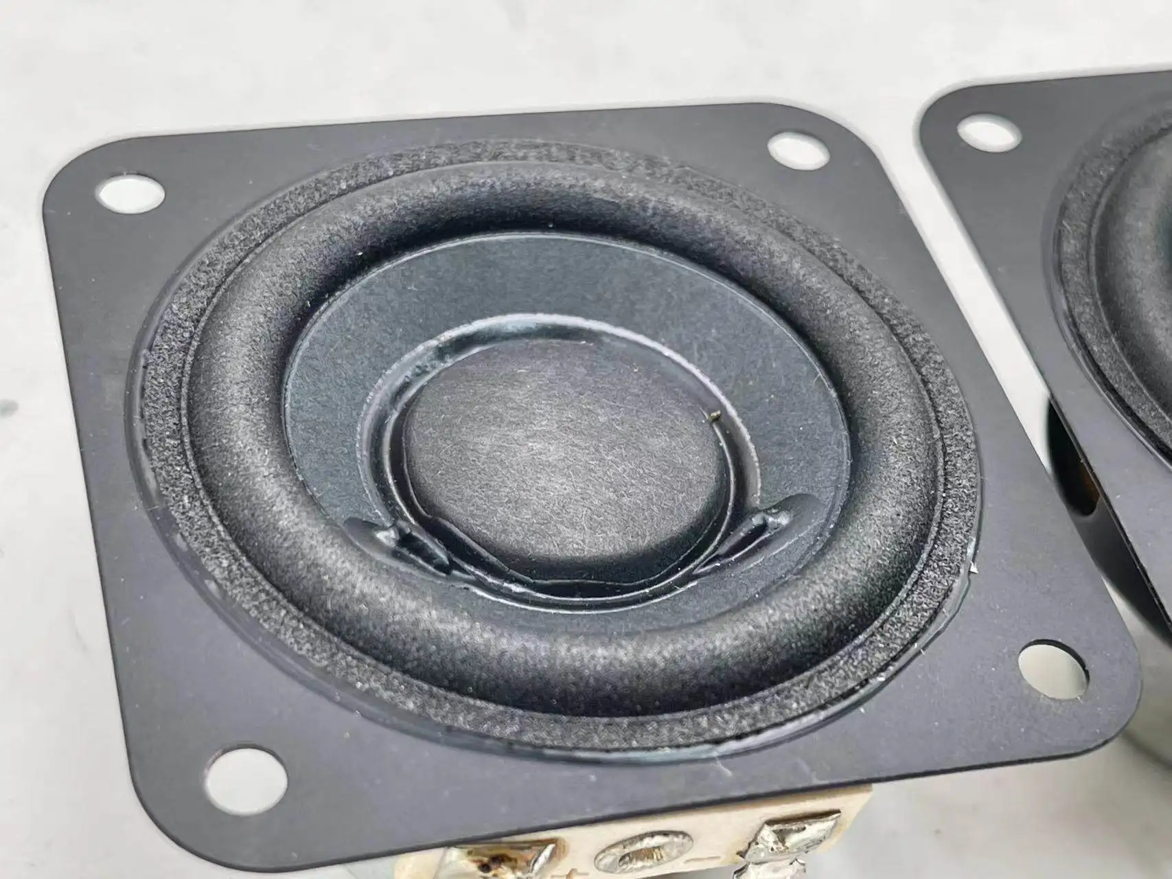 for Harman 2.25-inch full-range speaker, square shape, super large magnet, 8 ohms