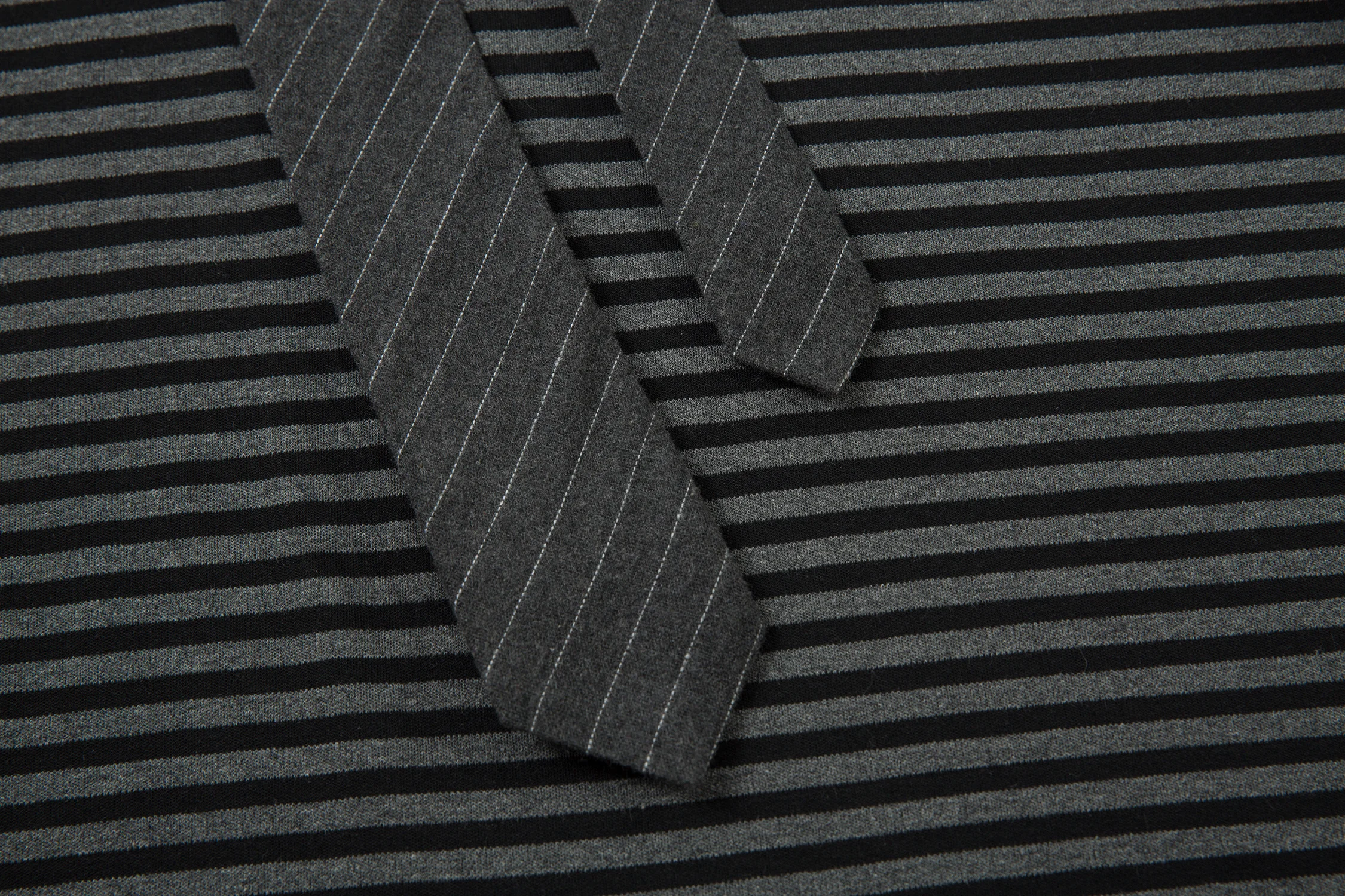 Korean-style Street Collar Tie Patchwork Short-sleeve T-shirt New Version For Men and Women 2025