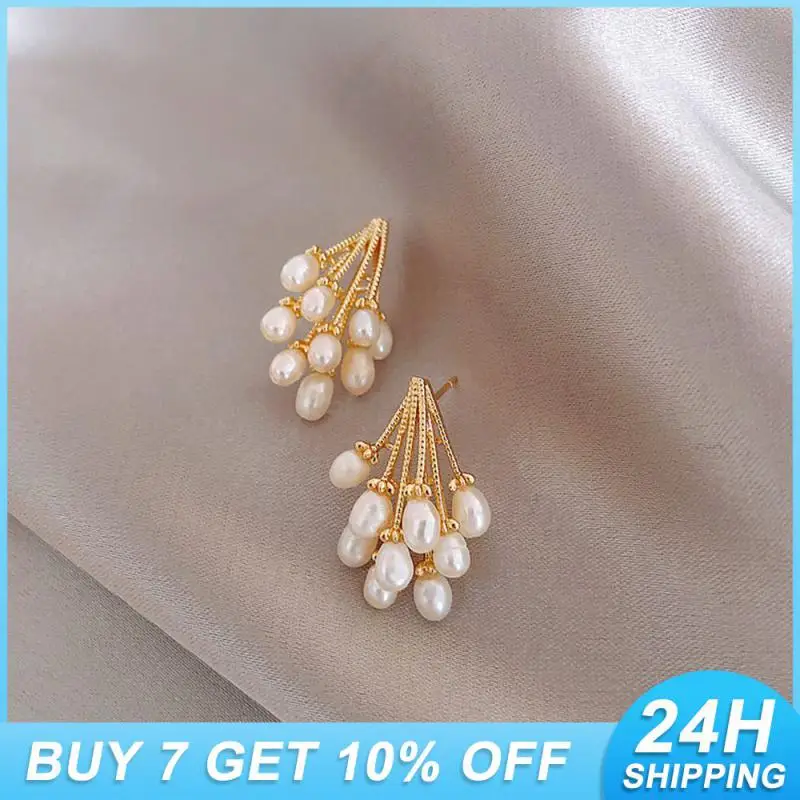 Exquisite Elegant Baroque Pearl Earrings Womens Balloon Earrings Personality Earrings Need Charming Retro Is Selling Complex