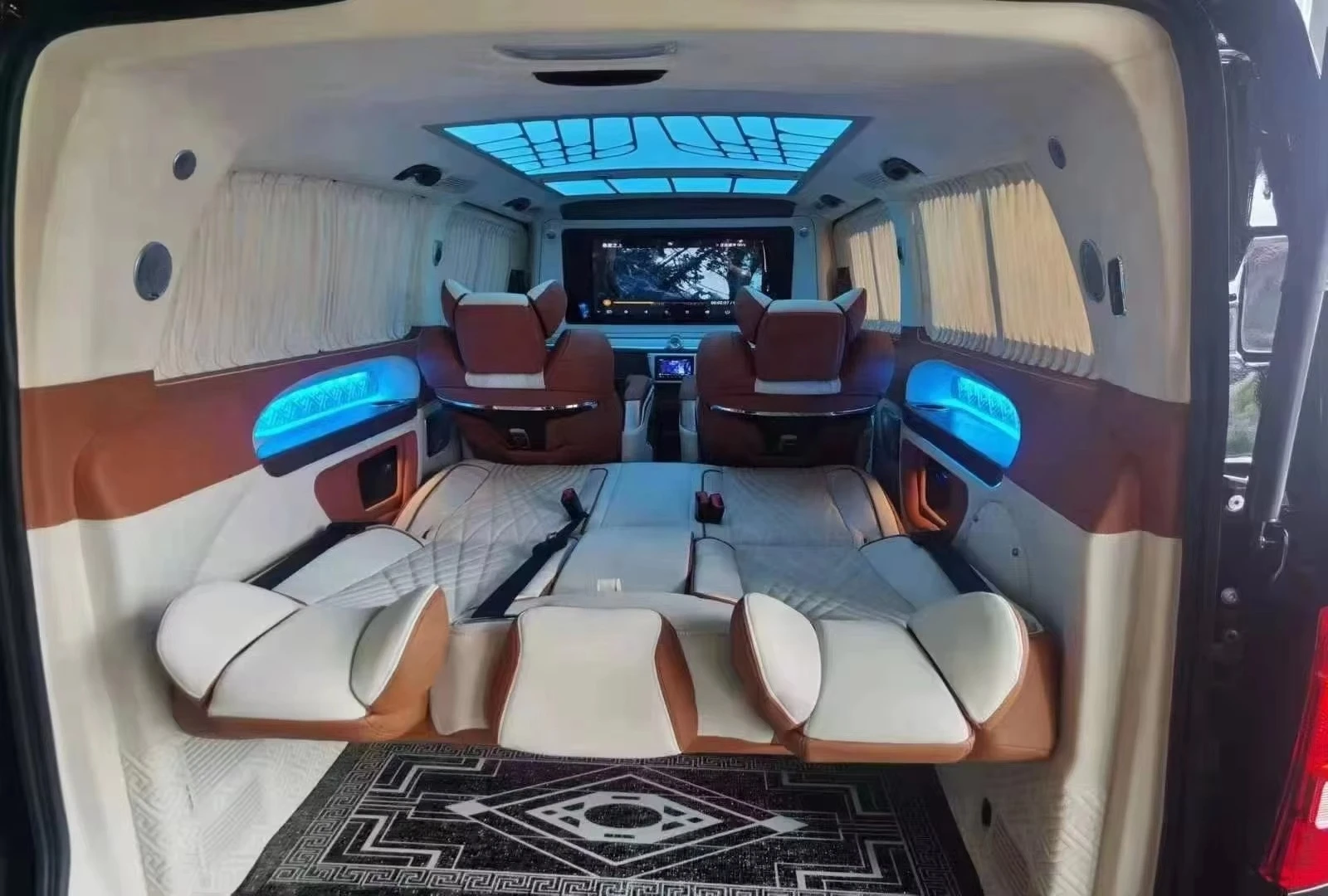 Die luxuriösen Mode-Business-Innentürverkleidungen im multifunktionalen Stil, Seitentürverkleidungen für VITO Metris W447 V-Klasse