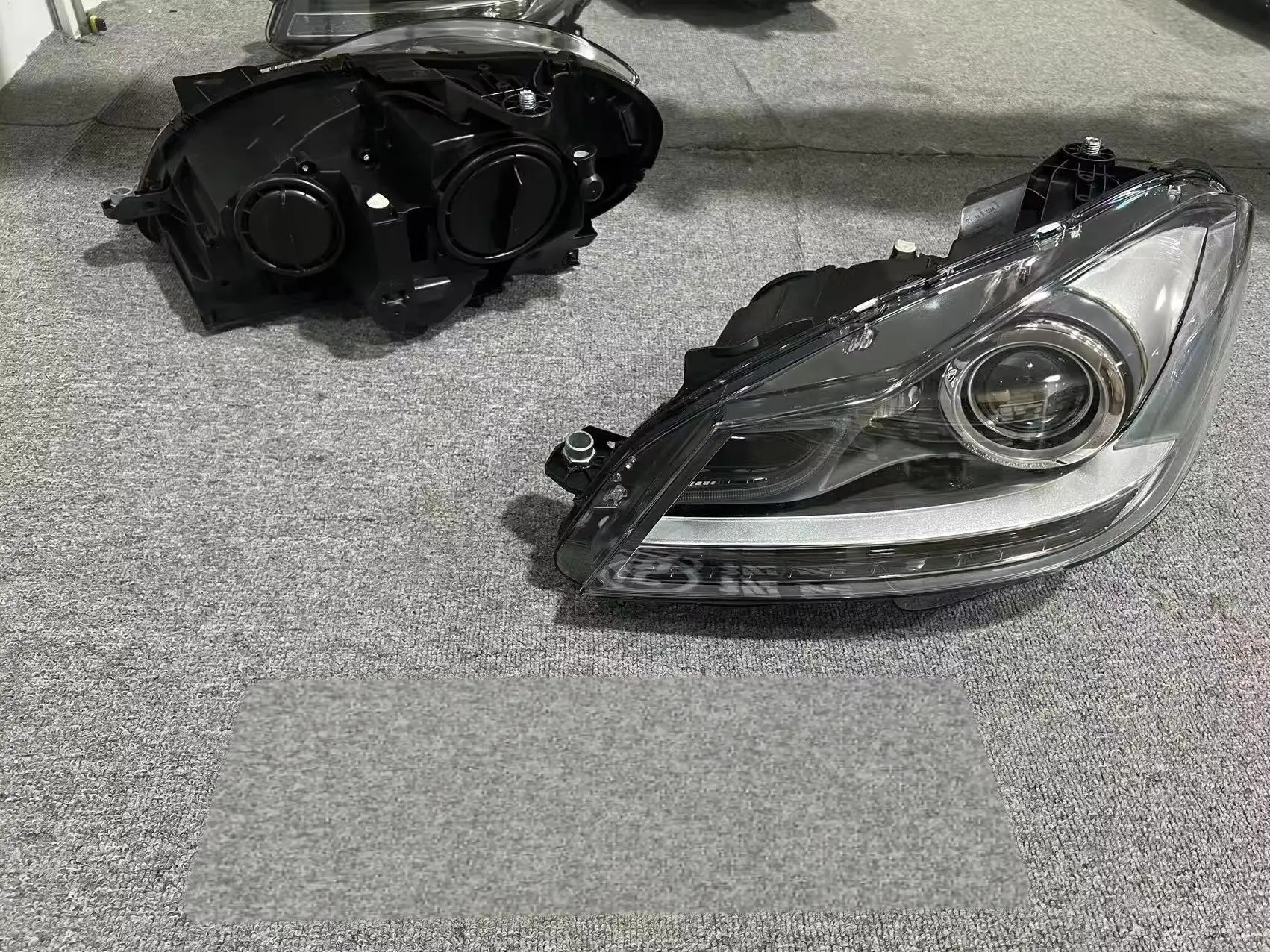 Applicable to LED headlight assembly for C-Class W204 2011-2014 models, including low beam and high beam LEDs
