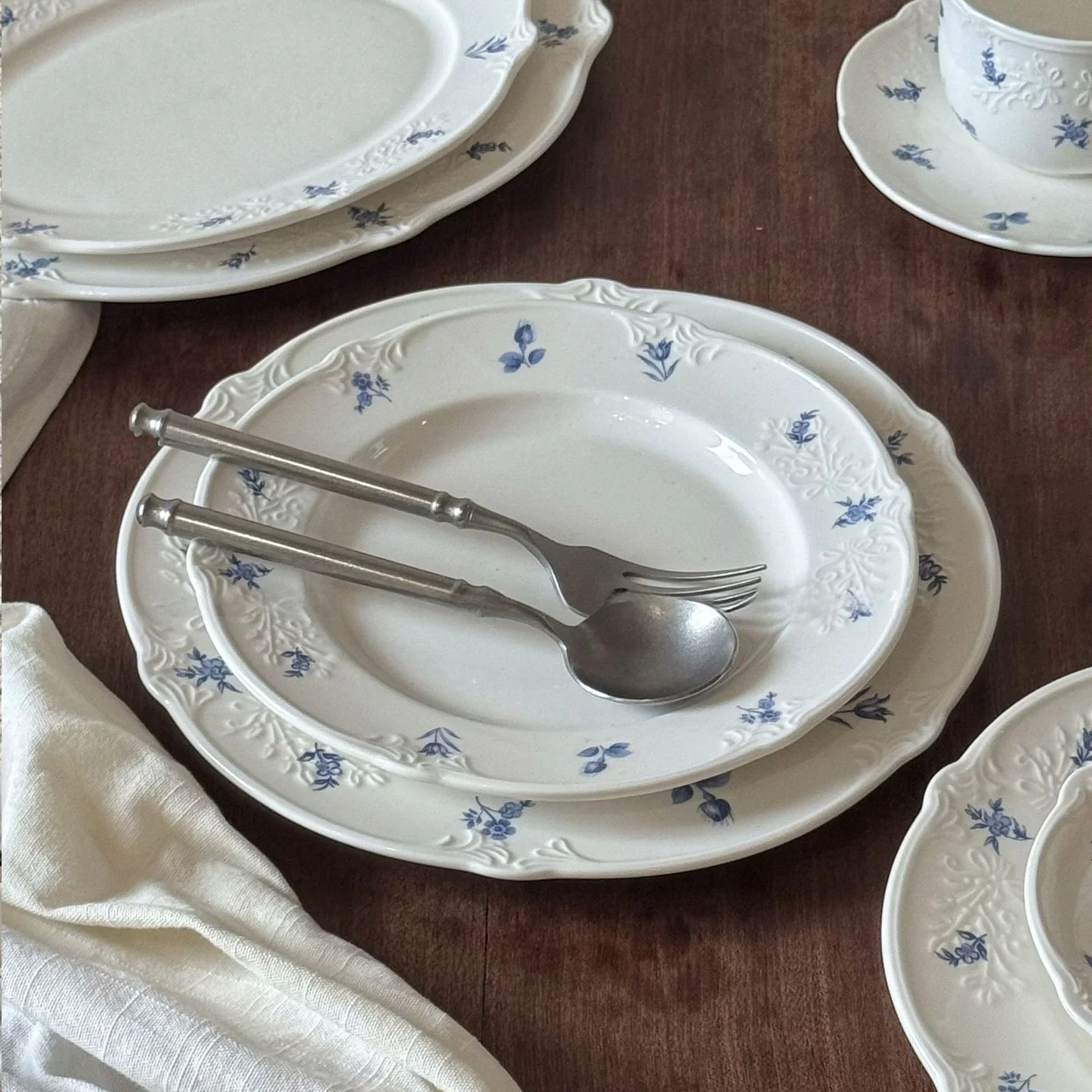 

Retro Blue Cerc Dinnerware Plate French Sle round Salad Bowl Coffee Cup Steak Plate Small Floral Pattern Chinese Made