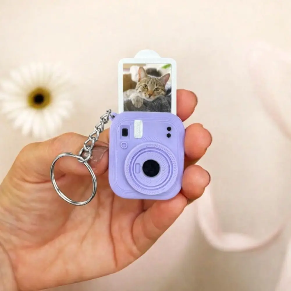 Mini Câmera Portátil em Formato de Chaveiro de Metal, Pingente Decorativo de Câmera com Impressão 3D, Leve e Multiuso para Pendurar em Bolsas